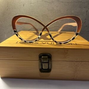 Women’s Brown and Black Leopard Glasses